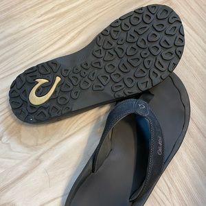 OluKai Ohana flip flop sandals men’s size 10